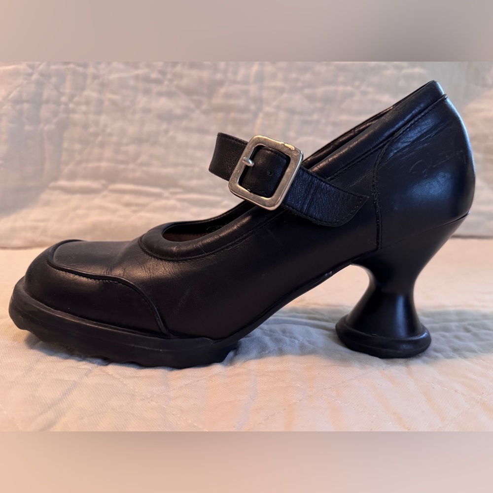 John Fluevog Vintage Mary Jane’s with Buckle - Like New - Picture 7 of 13